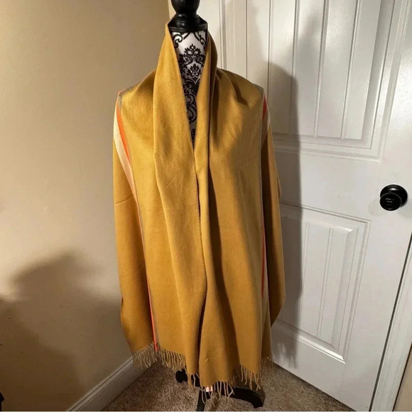 Aqua Bloomingdale’s Exclusive Wrap NWT - Picture 5 of 7